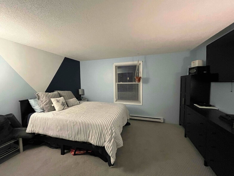 Building Photo - 15 Wyman St