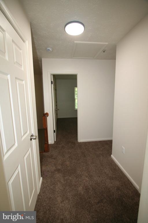 Building Photo - 124 Azalea Ct