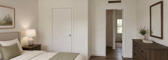 Building Photo - 1506 Airline Ct