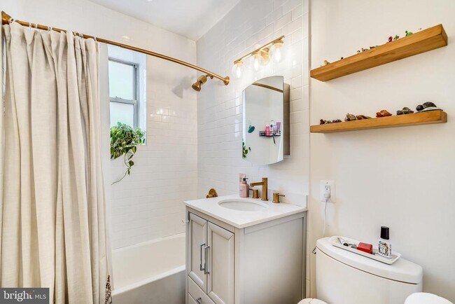 Building Photo - 5405 9th St NW