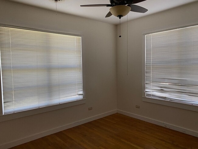 Building Photo - 933 Beck St