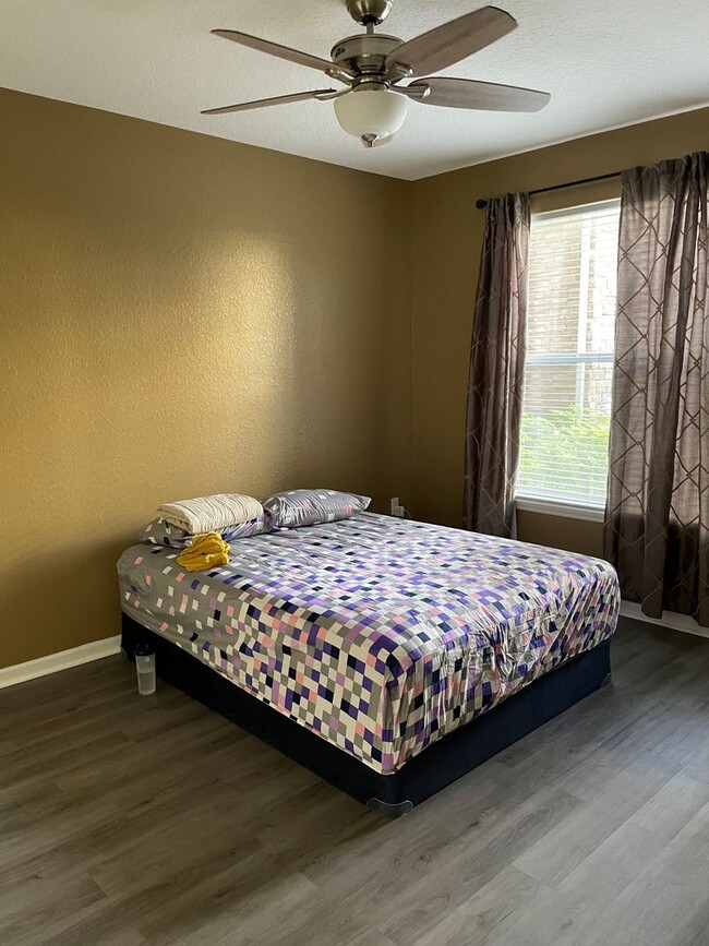 Primary Photo - 8539 Gate Pkwy W