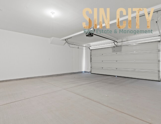 Building Photo - 1919 Stanza St