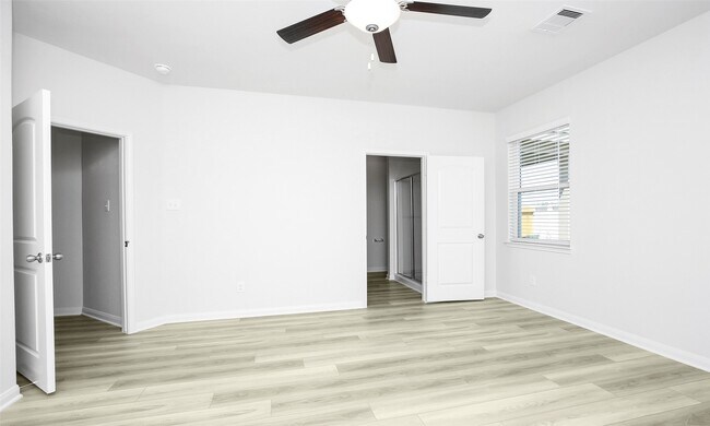 Building Photo - 451 Lone Rider Dr