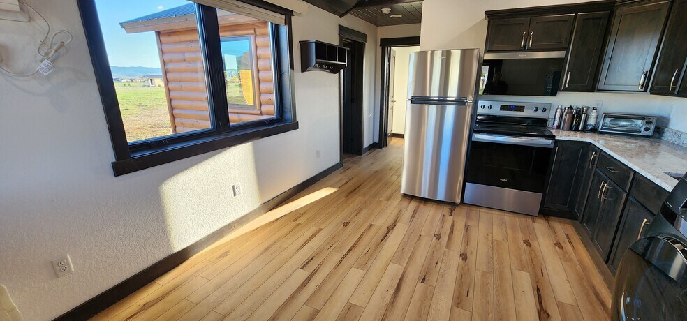 Building Photo - 5022 S 400 W