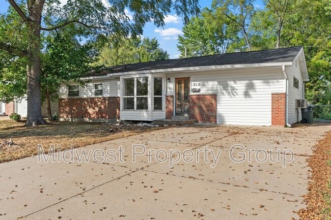 Building Photo - 615 Lynn Haven Ln
