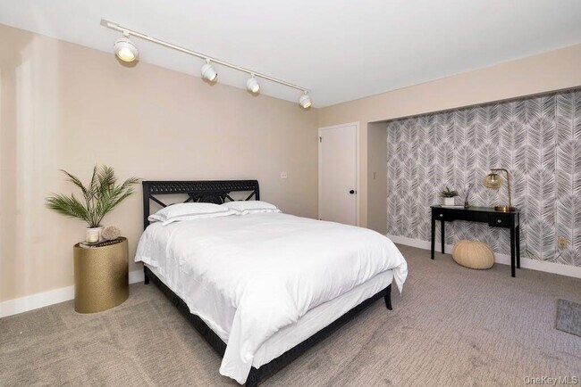 Building Photo - 103 Rambling Brook Rd