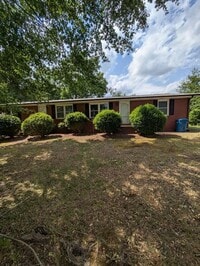 Building Photo - 2BD/1BA Duplex in Hickory