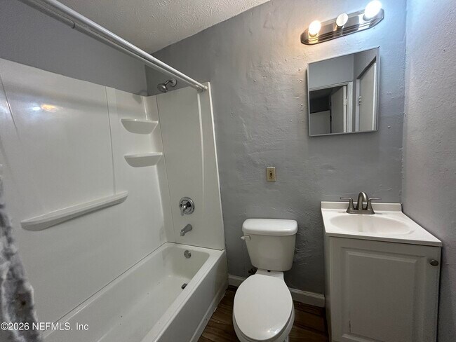 Building Photo - 3248 Phyllis St