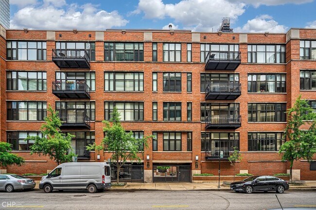 Building Photo - 333 W Hubbard St