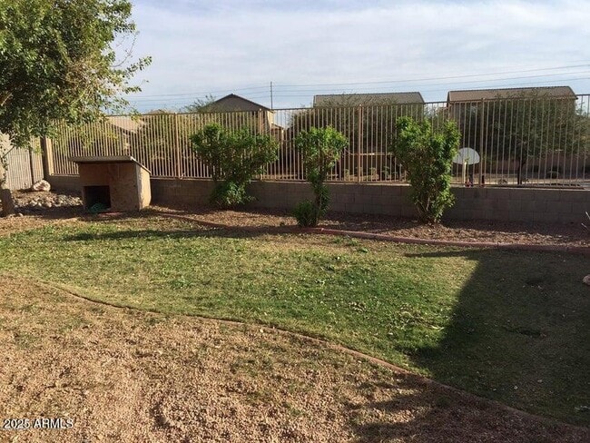 Building Photo - 24133 W Tonto St