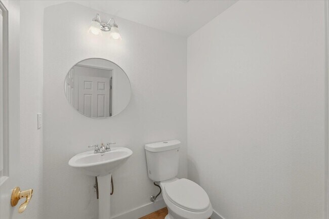 Building Photo - 8604 Splendid Leaf Ct