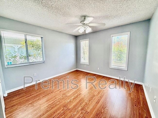 Building Photo - 747 Brook St NE