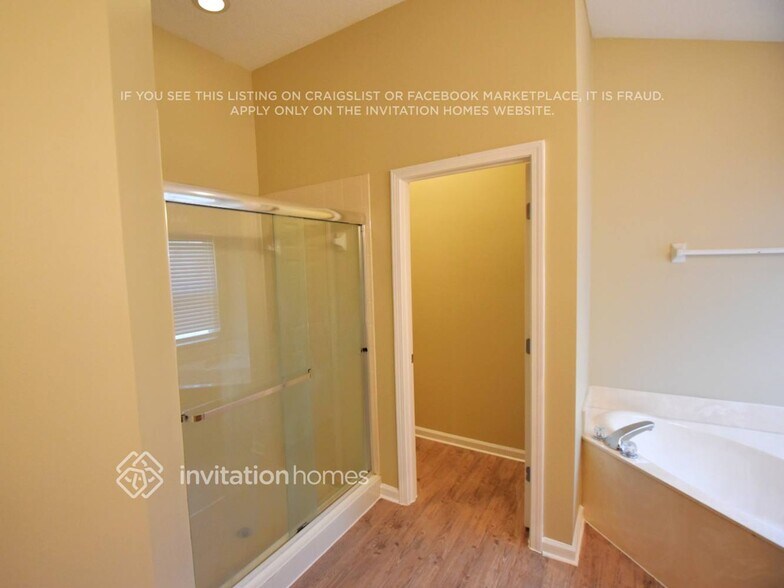 Building Photo - 3023 Bright Eagle Dr