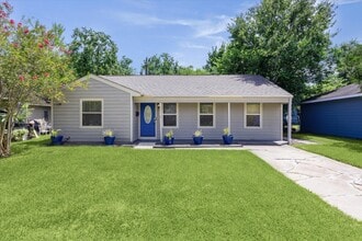 Building Photo - 5014 Yellowstone Blvd