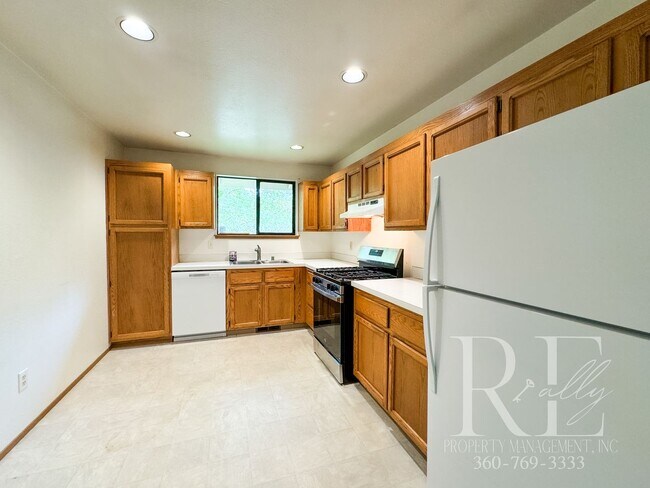 Building Photo - Your Charming Rustic Retreat- 3 Bedroom With Wrap-A-Round Yard