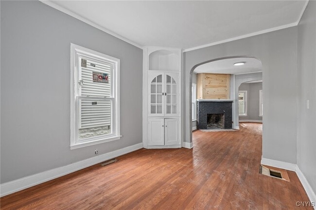 Building Photo - 145 Hixson Ave