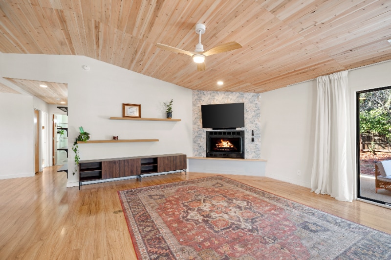 Building Photo - 115 Canyon Diablo Rd