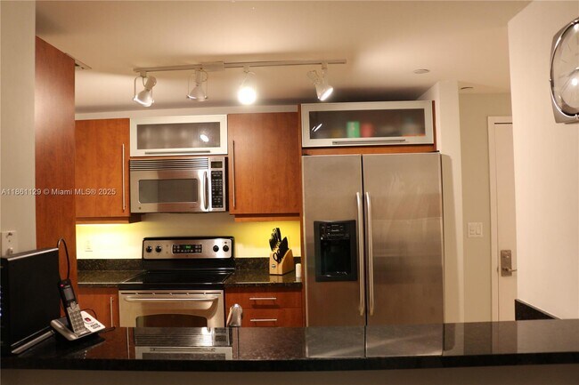Primary Photo - 7355 SW 89th St