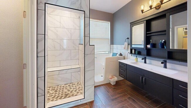 Building Photo - 314 Sycamore St