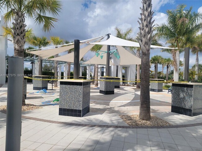 Building Photo - 5426 Pecan Dr