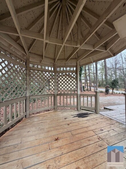 Building Photo - 804 Emerald Forest Cir