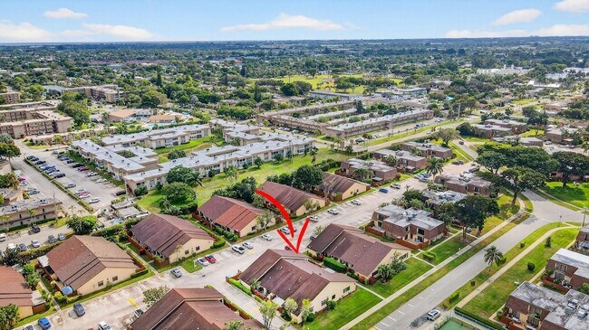 Building Photo - 484 Springdale Cir