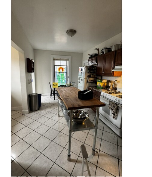 Building Photo - 80 Summer St