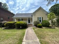 Building Photo - 805 N Buchanan Blvd