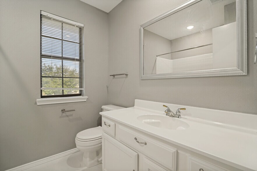 Secondary Bathroom - 2700 Cornell Dr