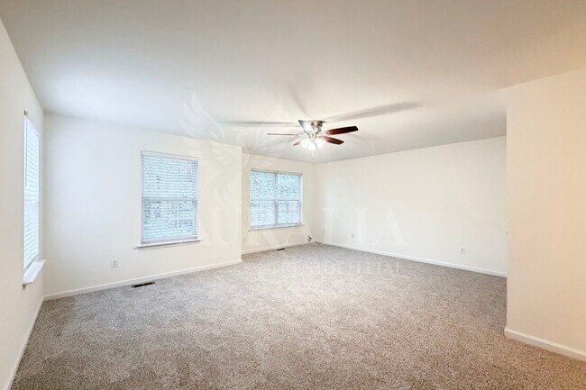 Building Photo - 3021 Barrymore St