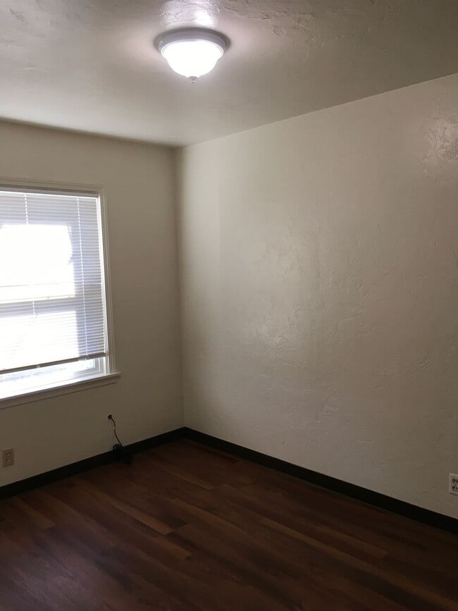 Building Photo - 19453 Hill St