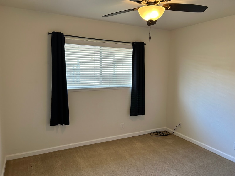 Building Photo - 705 W Graaf Ave