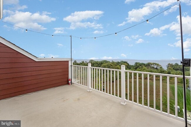 Building Photo - 1579 Sandpiper Bay Lp