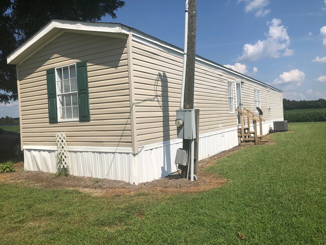 Building Photo - 2 BR, 2 BA Singlewide in Great Location in...