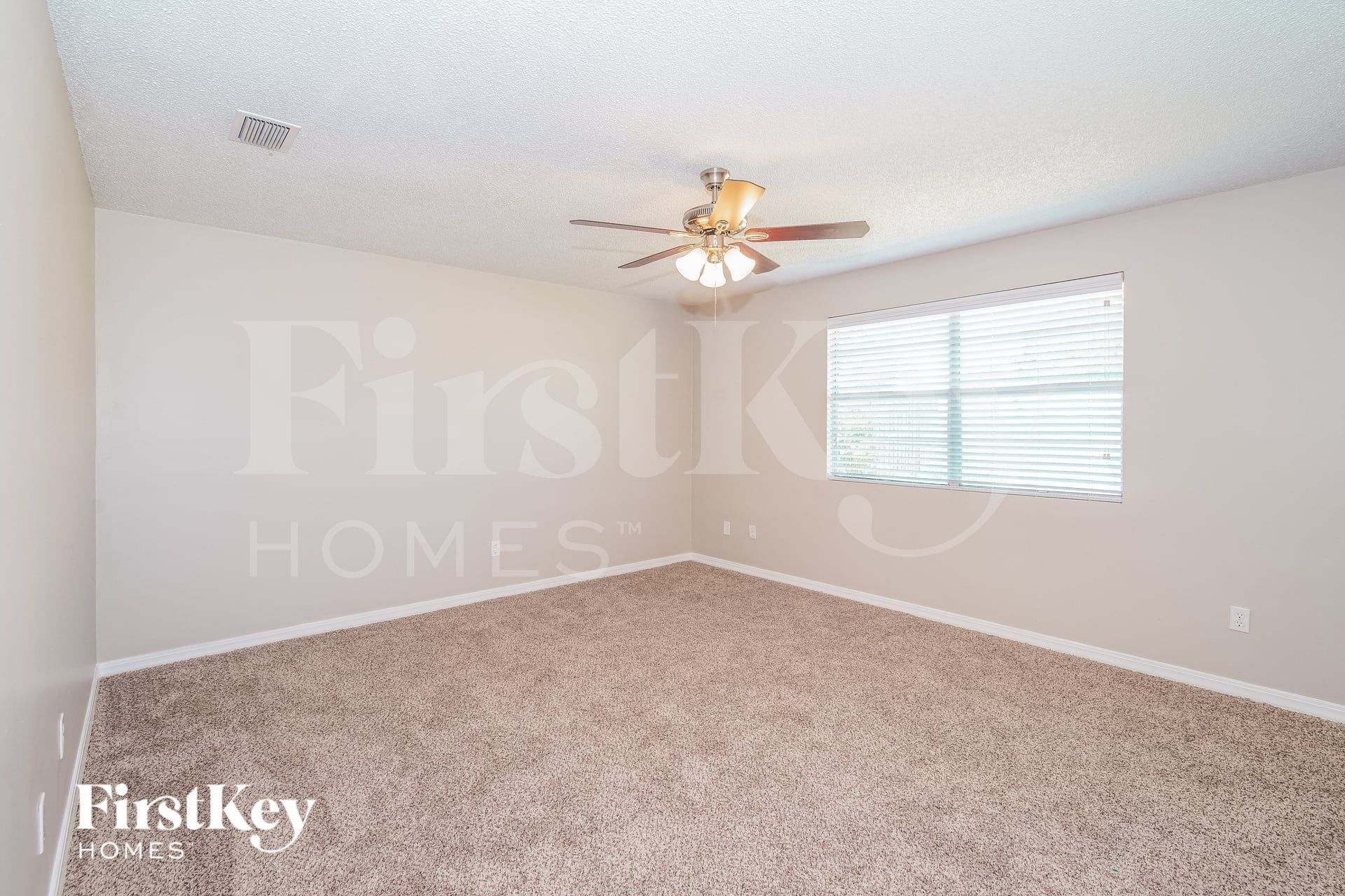 Building Photo - 1746 Cinnamon Dr