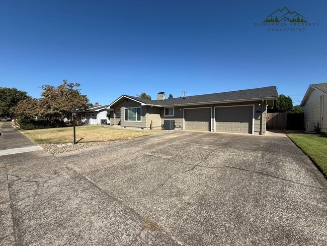 Building Photo - Beautiful Home in Hayden Bridge
