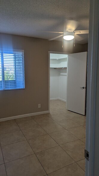 Building Photo - 1730 W Emelita Ave