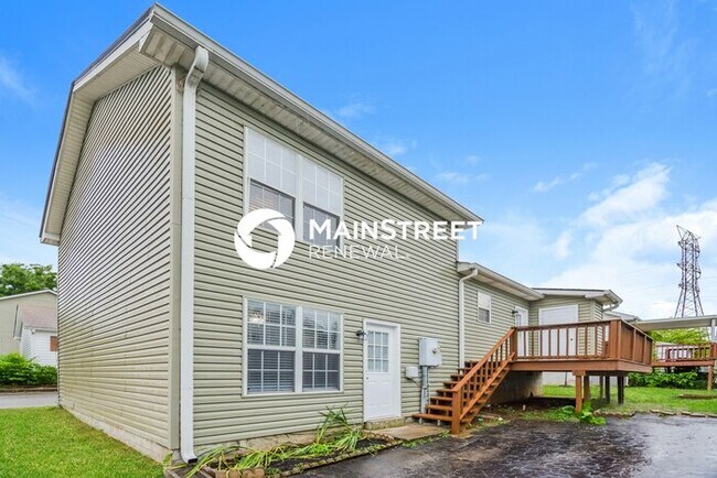 Building Photo - 3 Bedroom Pet-Friendly Home in NASHVILLE, TN with Main Street Renewal