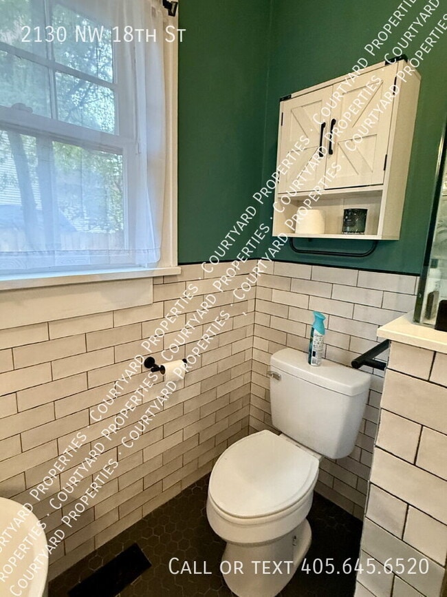 Building Photo - 2130 NW 18th St