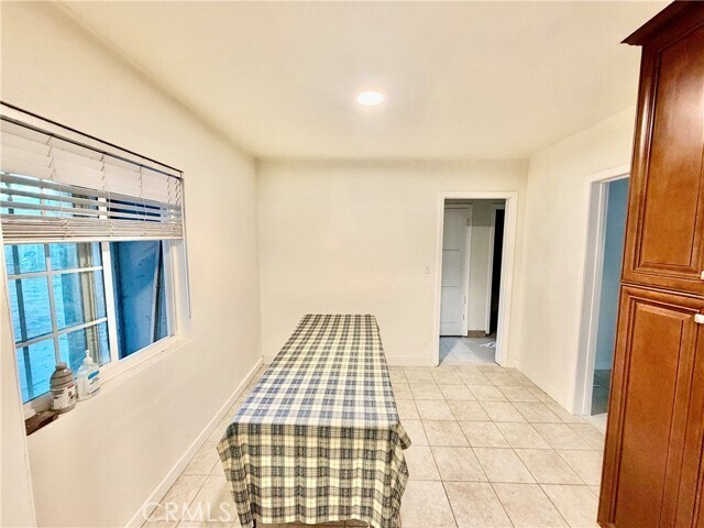 Building Photo - 9492 Evergreen Ln