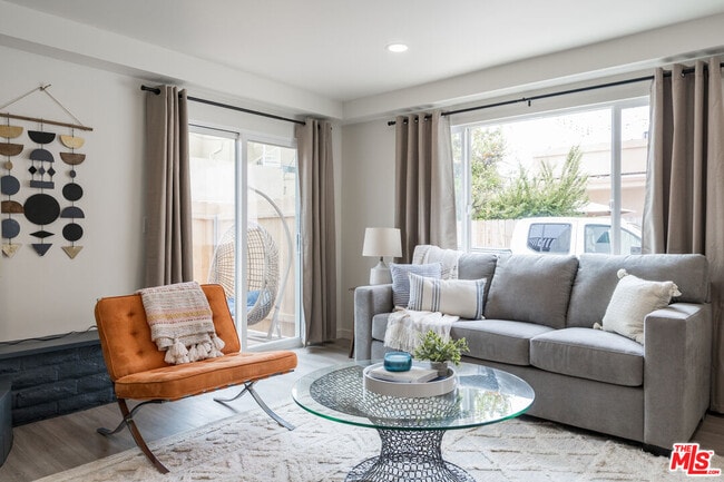 Building Photo - 329 Rosemont St