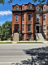 Building Photo - 4020 S Drexel Blvd