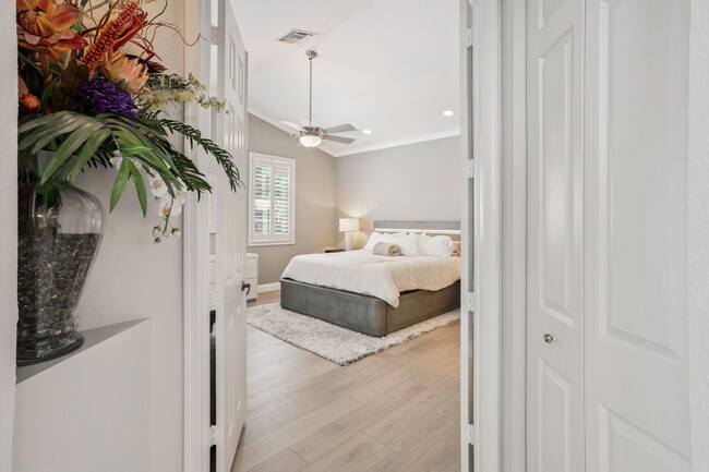 Building Photo - 6718 Portside Dr