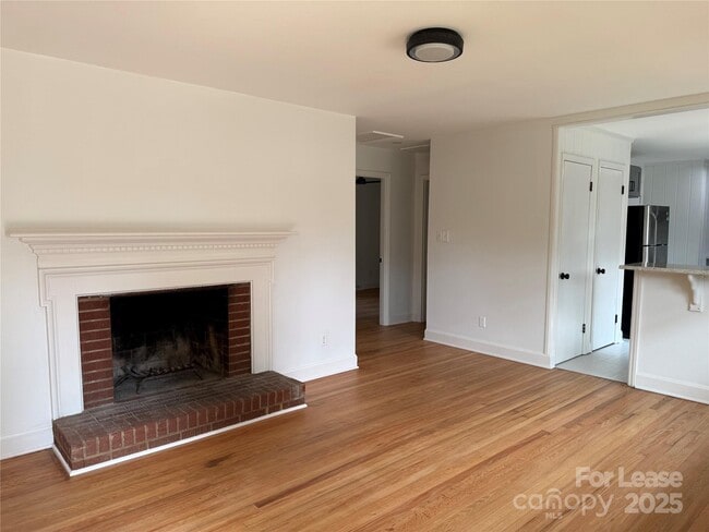 Building Photo - 1508 Woodhill Ln