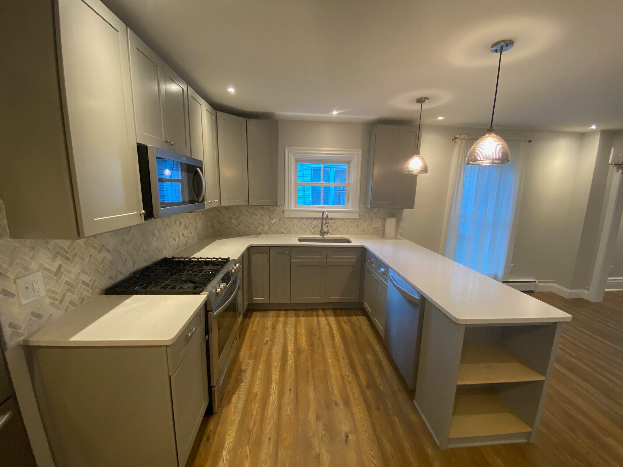 Building Photo - 437 Prospect Ave