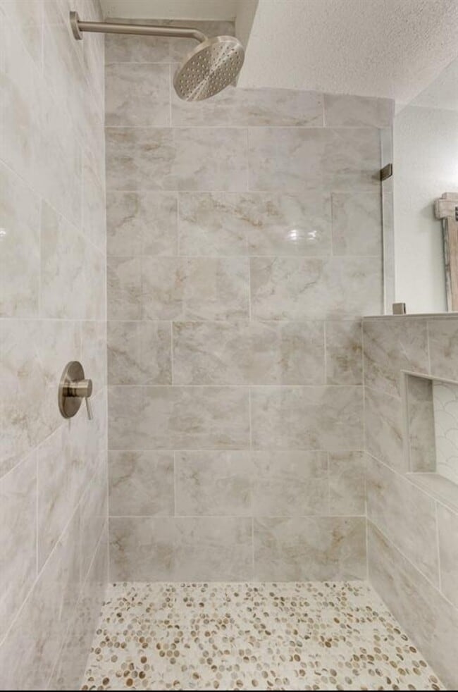 Building Photo - 3911 Winnie St