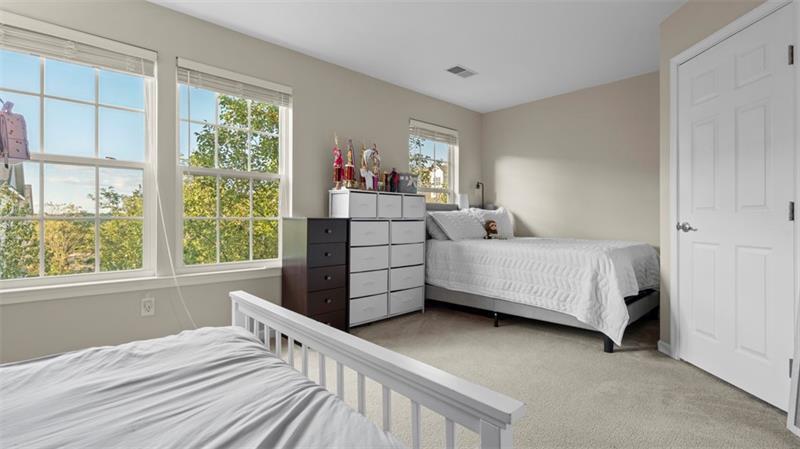 Building Photo - 125 Lewisham Rd