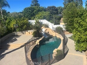 Building Photo - 25902 Serenata Dr