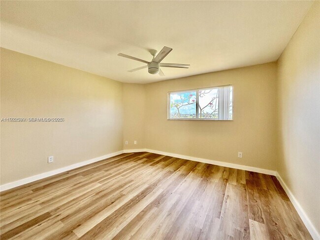 Building Photo - 3449 NW 44th St